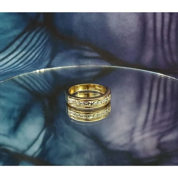 Swarovski Elements - Size 6¾ - 18K gold plated ring as pictured - Picture 1 of 6